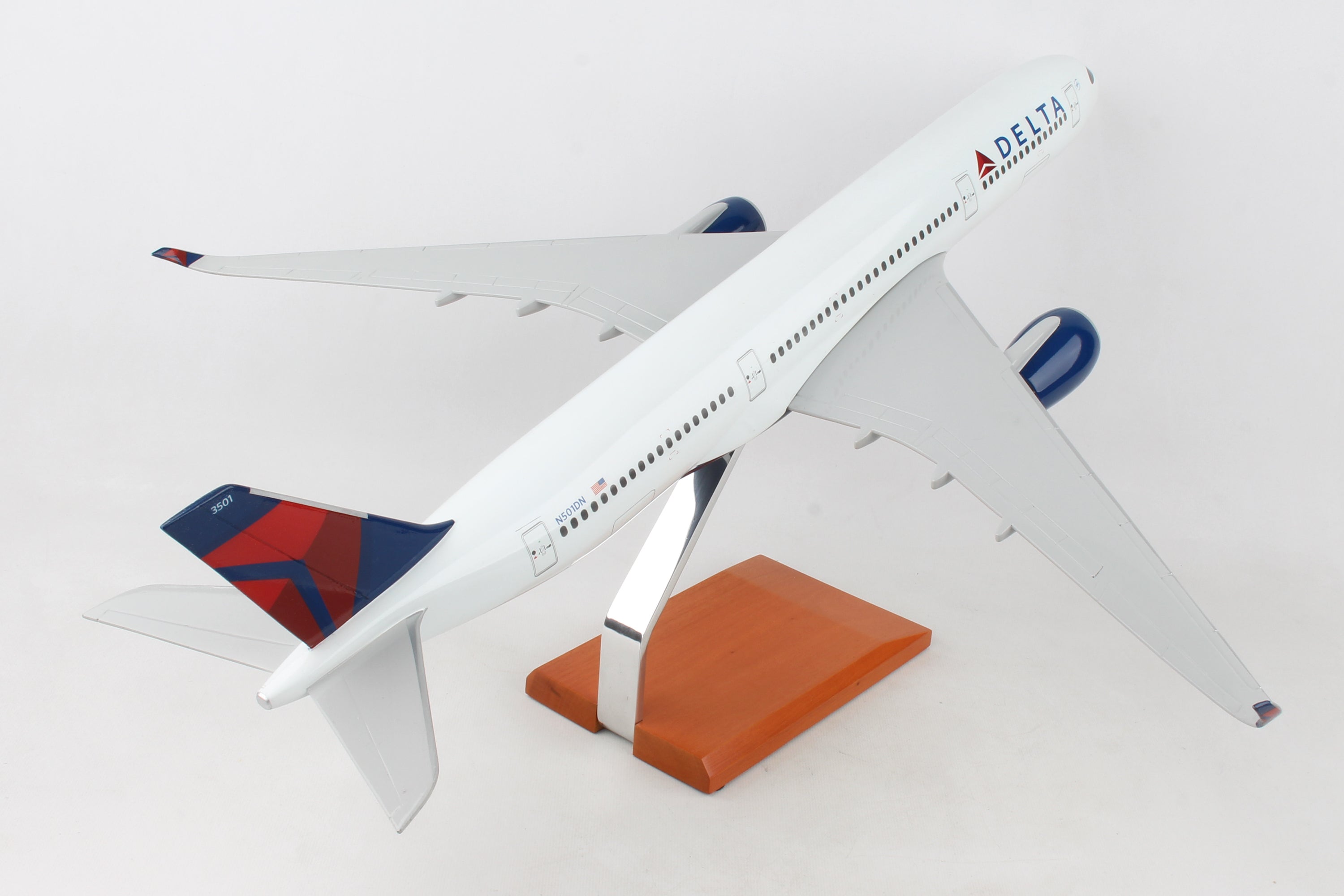 EXEC SER DELTA A350-900 1/100