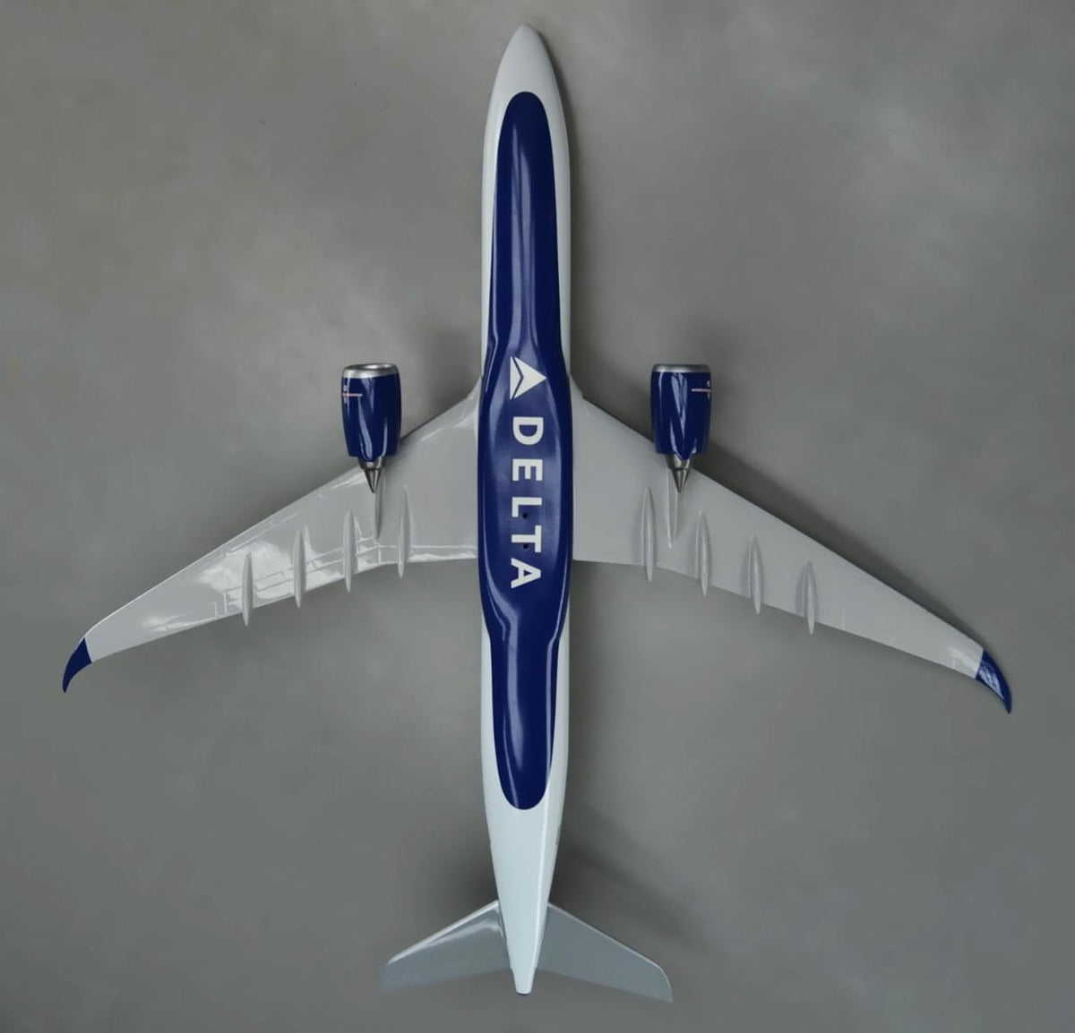 EXEC SER DELTA A330-900 1/100 (**) The Airplane Shop.