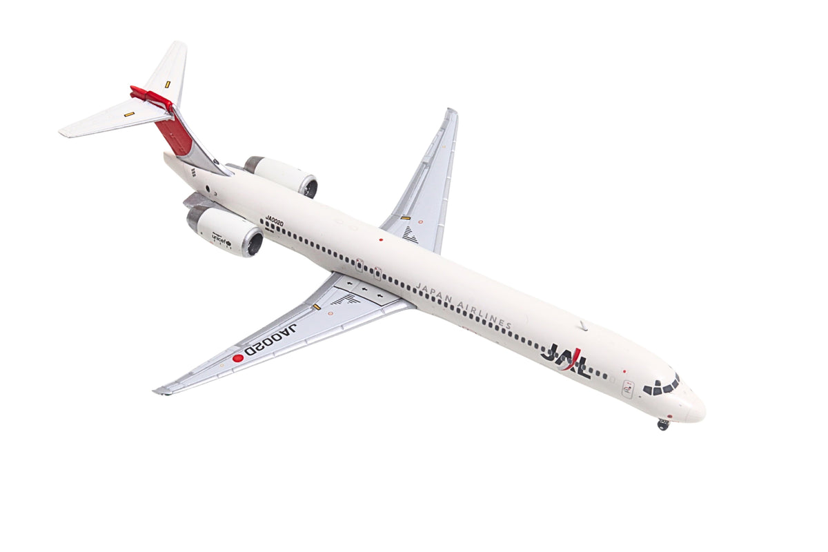GEMINI JAPAN MD-90 1/400 REG#JA002D The Airplane Shop.