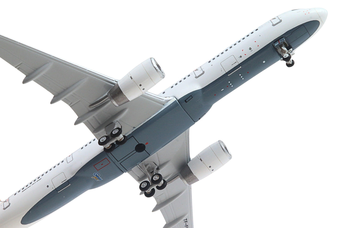 GEMINI PAN AM 757-200W 1/400 YANKEE CLIPPER II TF-FIC The Airplane Shop.