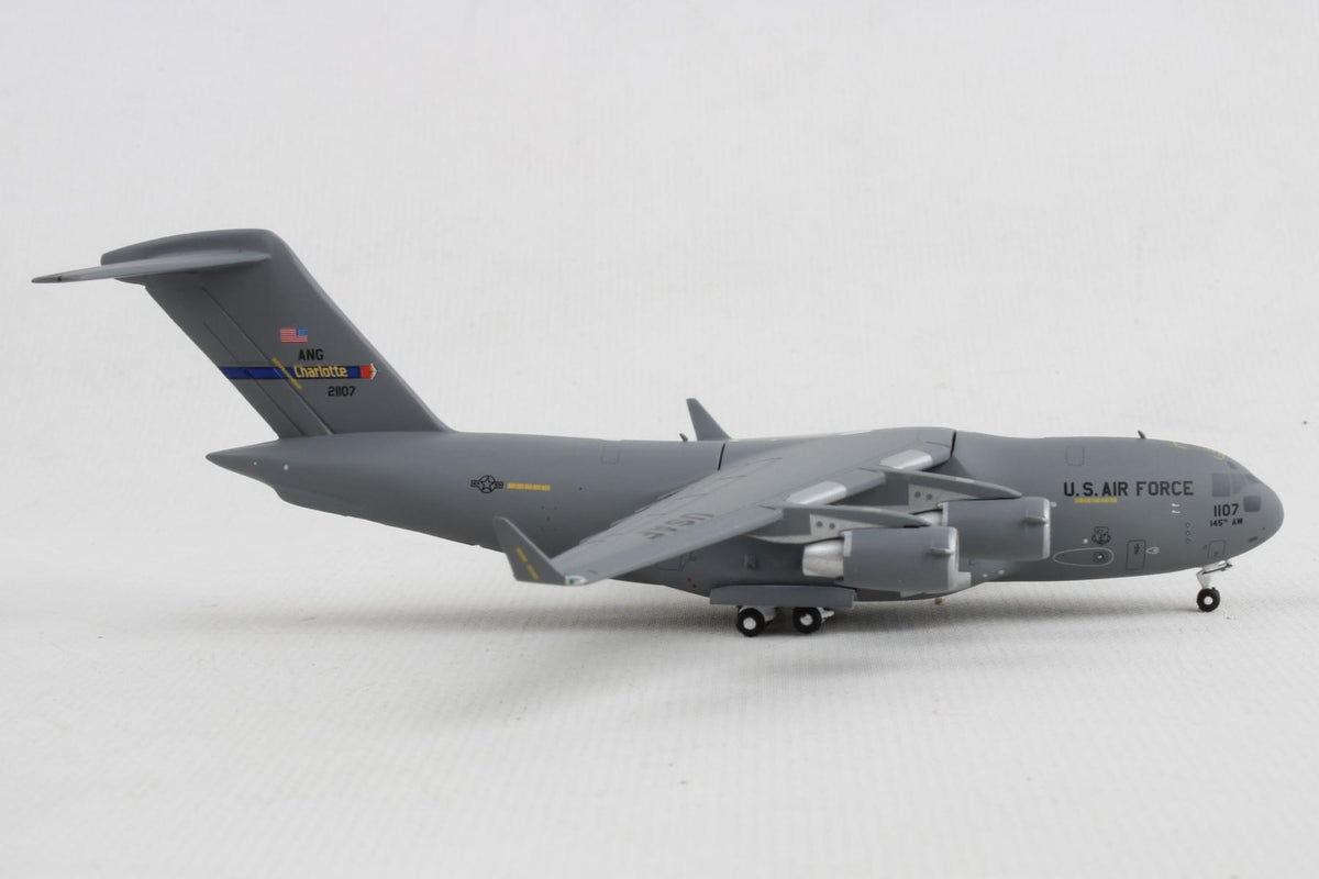 GEMINIMACS USAF C-17A 1/400 CHARLOTTE ANG BASE 02-1107 The Airplane Shop.