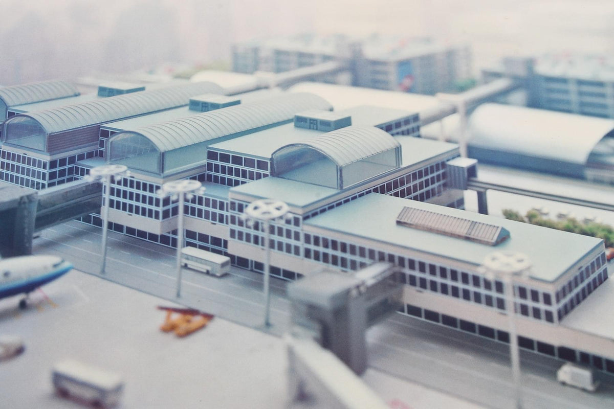 HERPA AIRPORT BASIC SET 1 1/500 The Airplane Shop.