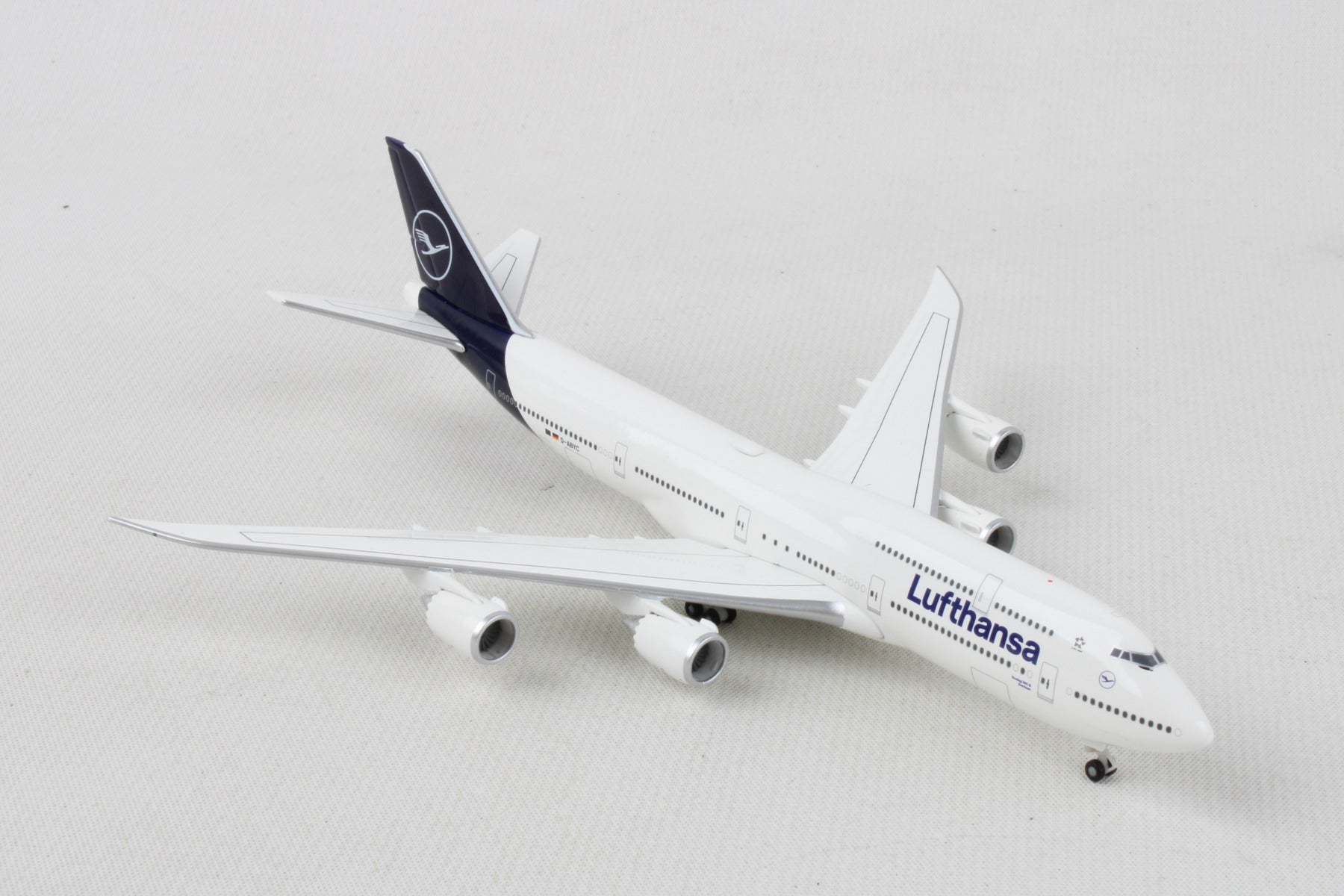 HERPA LUFTHANSA 747-8 1/500