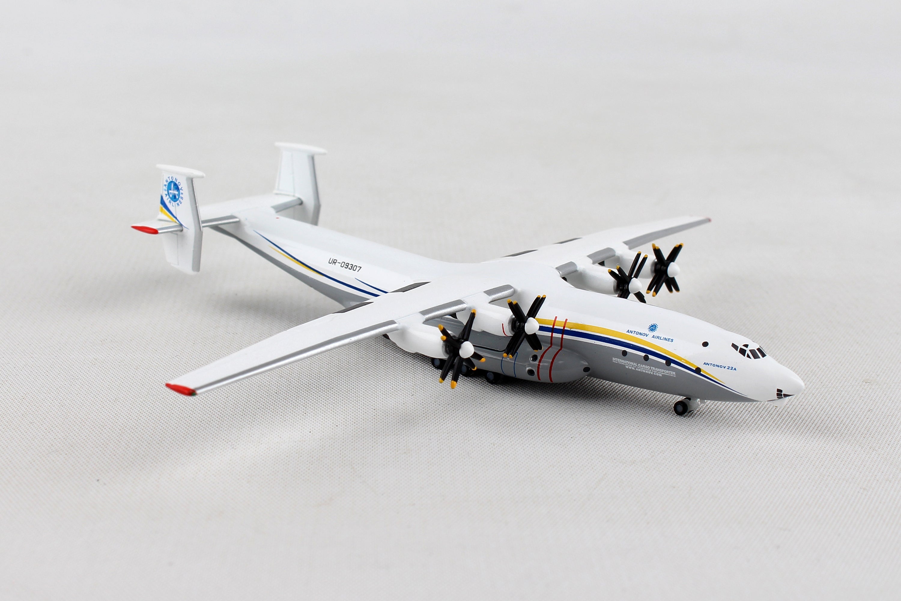 HERPA ANTONOV AIRLINES AN22 1/500 (**)