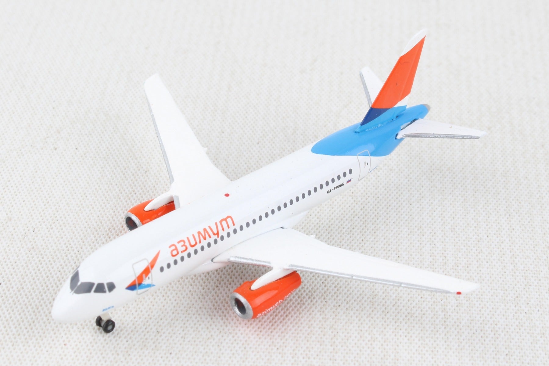 HERPA AZIMUTH SSJ100 1/500 (**)