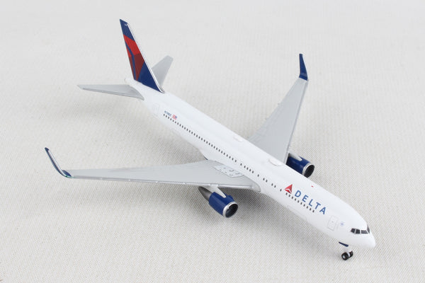 Herpa Wings 767-400ER デルタ航空 特別塗装 「ピンクプレーン