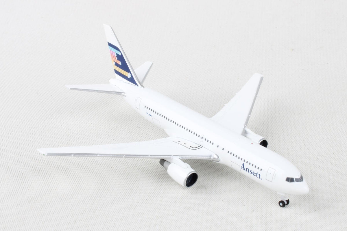 HERPA ANSETT 767-200 1/500 SOUTHERN CROSS (**) The Airplane Shop.