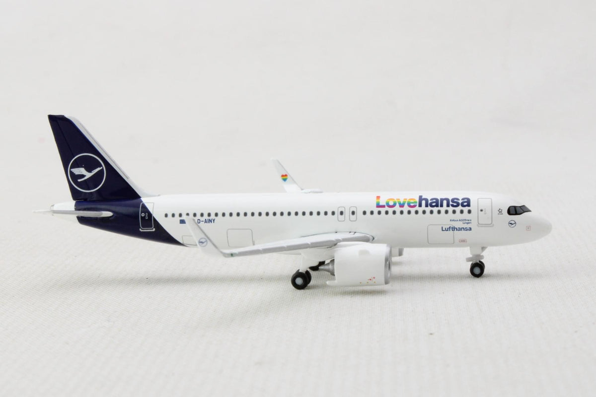 HERPA LUFTHANSA A320NEO 1/500 LOVEHANSA (**) The Airplane Shop.