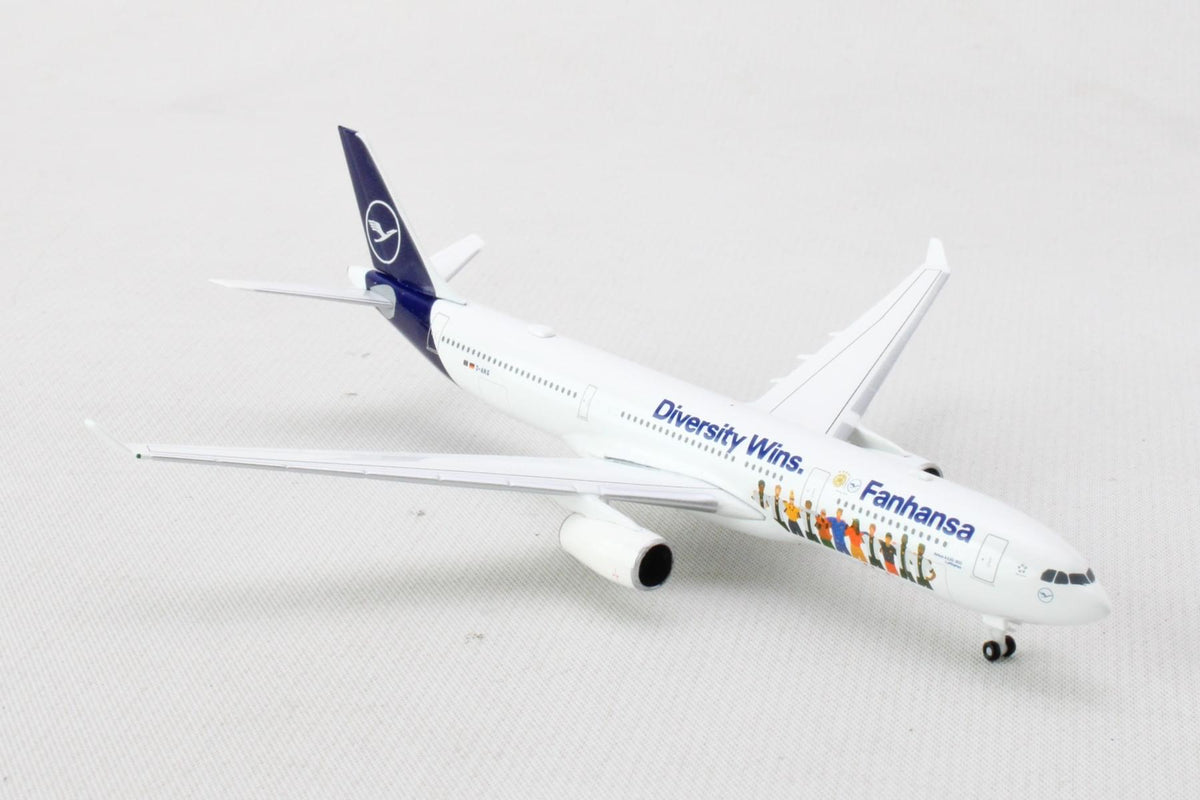 HERPA LUFTHANSA A330-300 1/500 FANHANSA DIVERSITY WINS (**) The Airplane Shop.