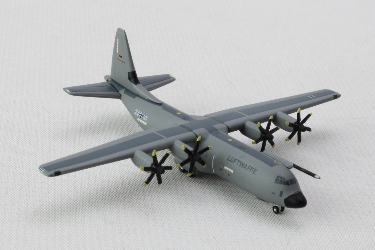 HERPA LUFTWAFFE C-130-J-30 1/500 BINATIONAL AT SQUADRON (**) The Airplane Shop.