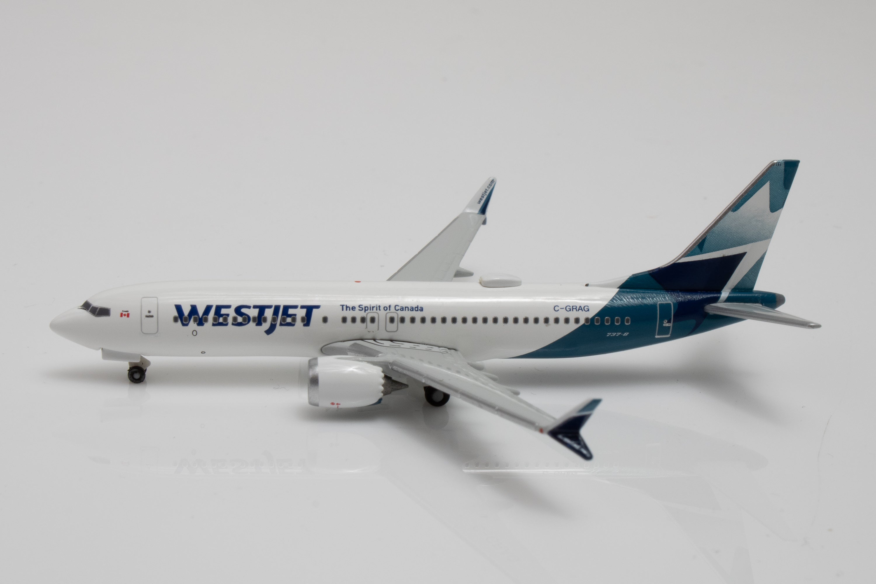 HERPA WESTJET 737MAX8 1/500