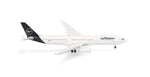 HERPA LUFTHANSA A330-300 1/500 The Airplane Shop.