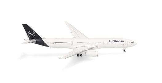 HERPA LUFTHANSA A330-300 1/500 The Airplane Shop.
