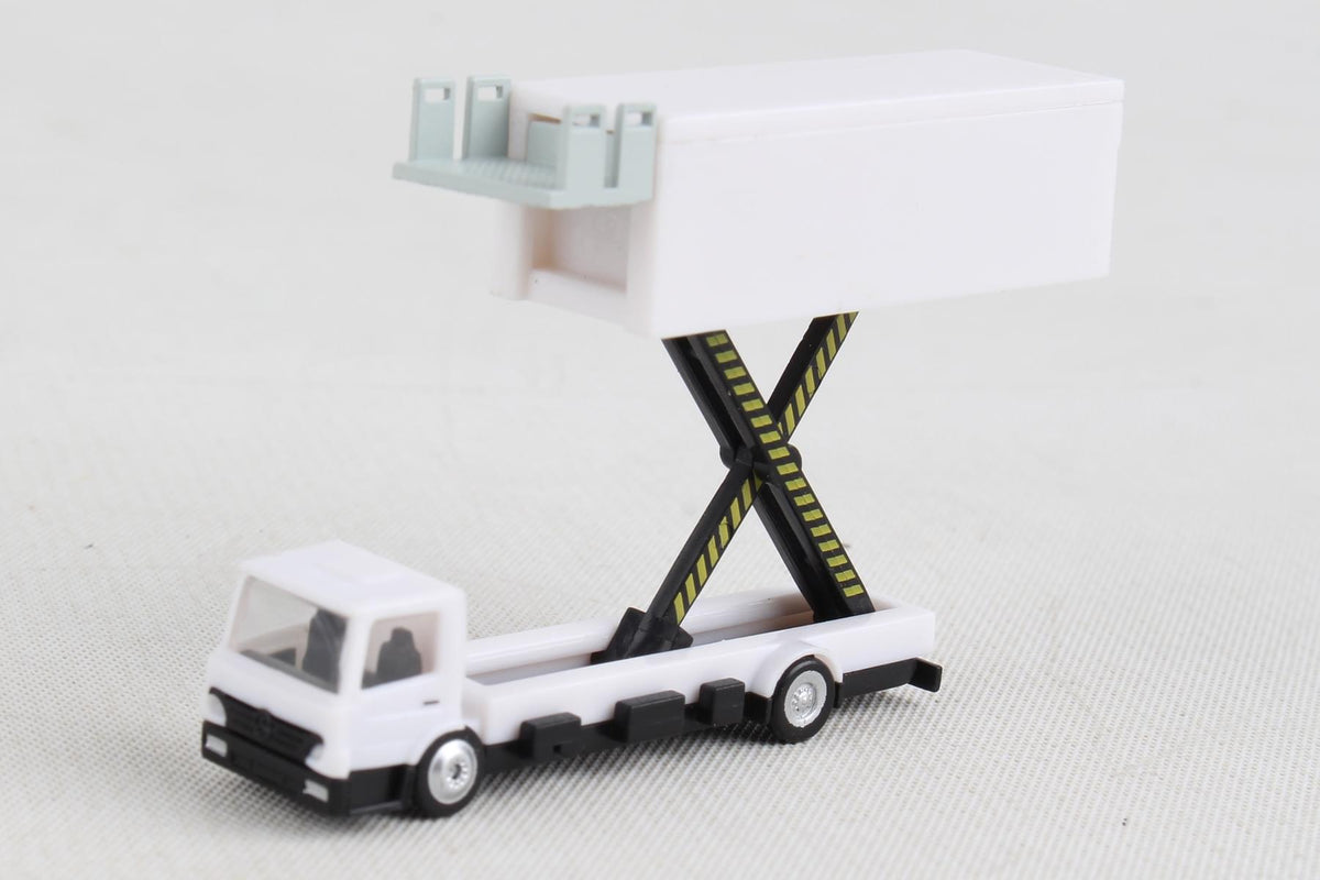 HERPA CATERING TRUCK (1) BLANK 1/200 The Airplane Shop.