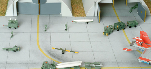 Amazon.co.jp: herpa 1/200 空軍基地アクササリー NATO仕様