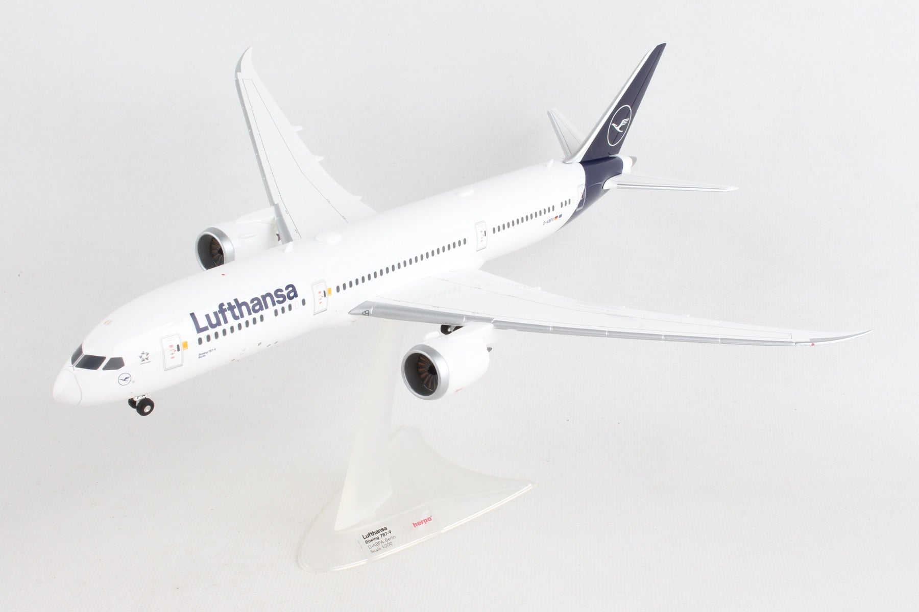 HERPA LUFTHANSA 787-9 1/200 (**)