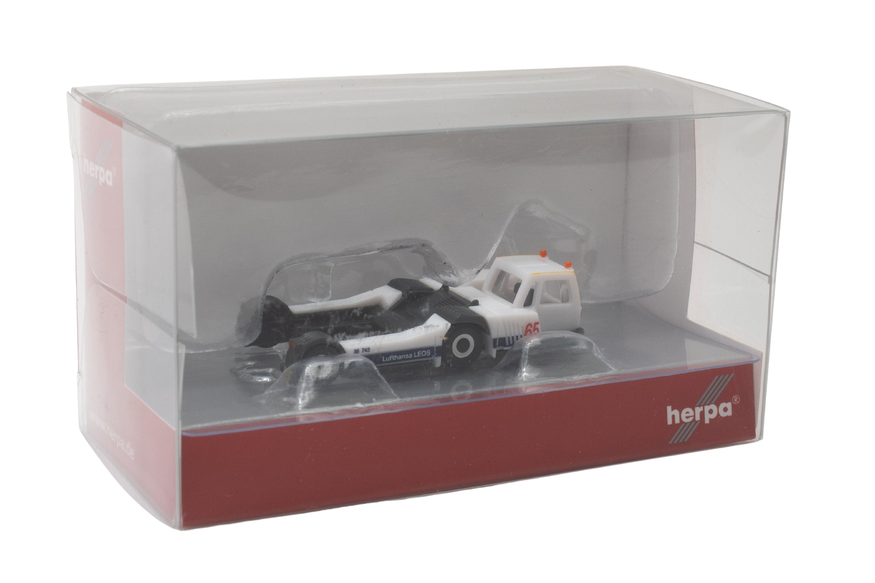 HERPA LUFTHANSA AST-2 TRAACTOR LEOS GOLDHOFER