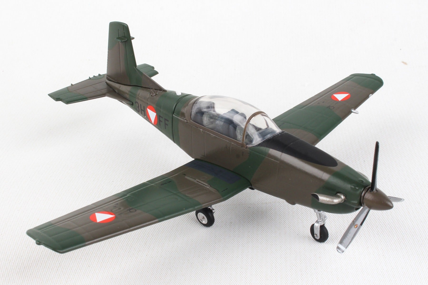 HERPA AUSTRIAN AIR FORCE PC7 1/72 FLIGHT SCHOOL (**)