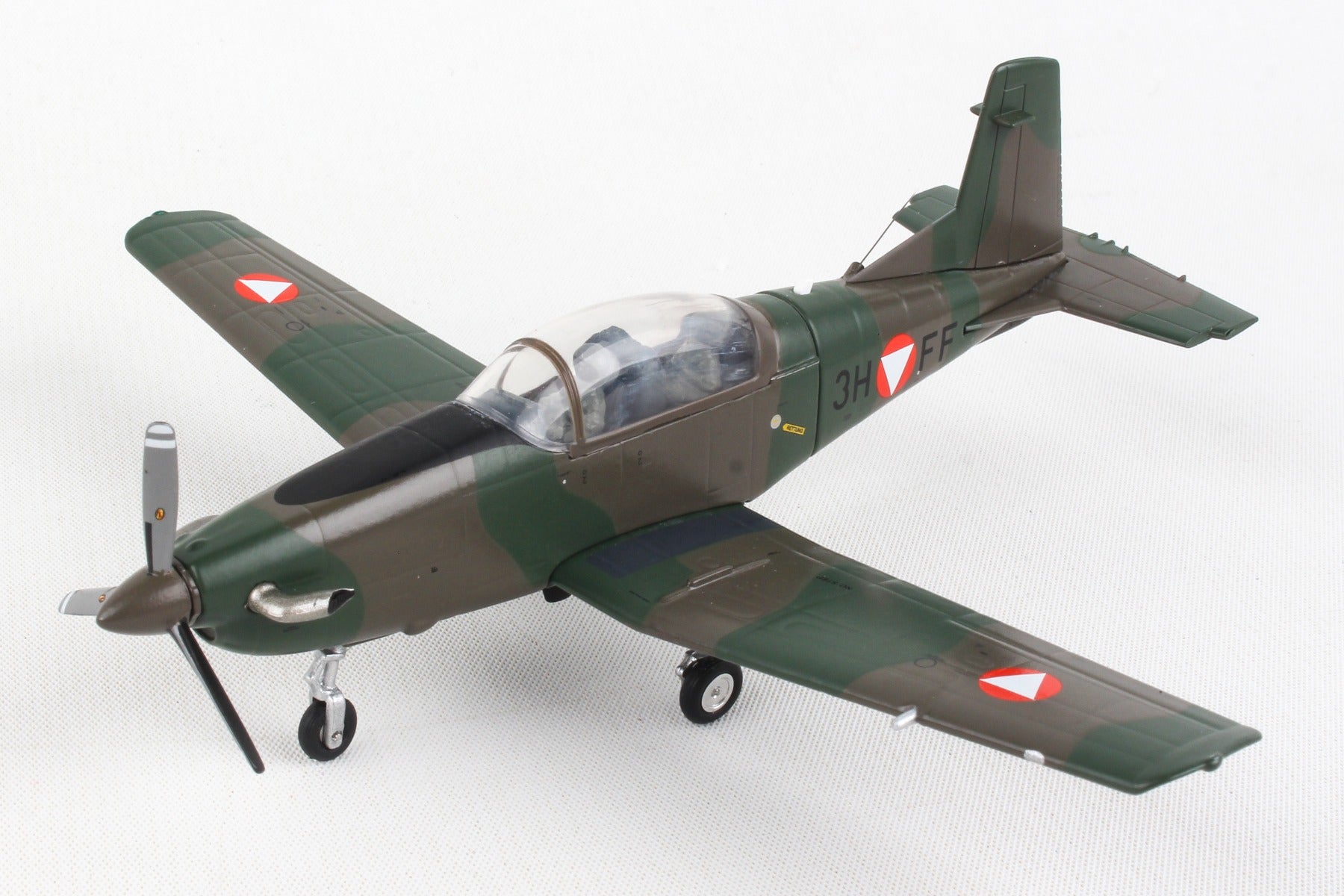 HERPA AUSTRIAN AIR FORCE PC7 1/72 FLIGHT SCHOOL (**)