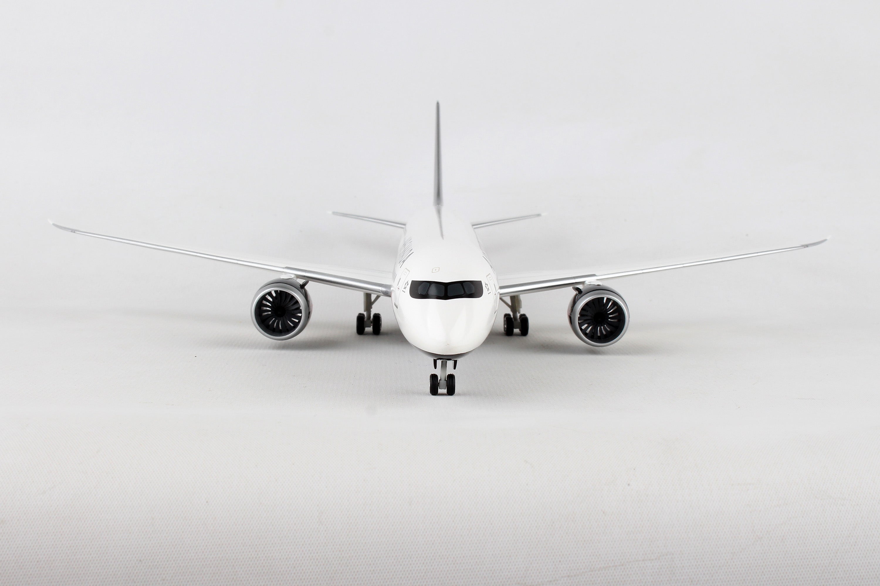HOGAN AIR CANADA 787-9 1/200 W/GEAR NO STAND GROUND CONFIG