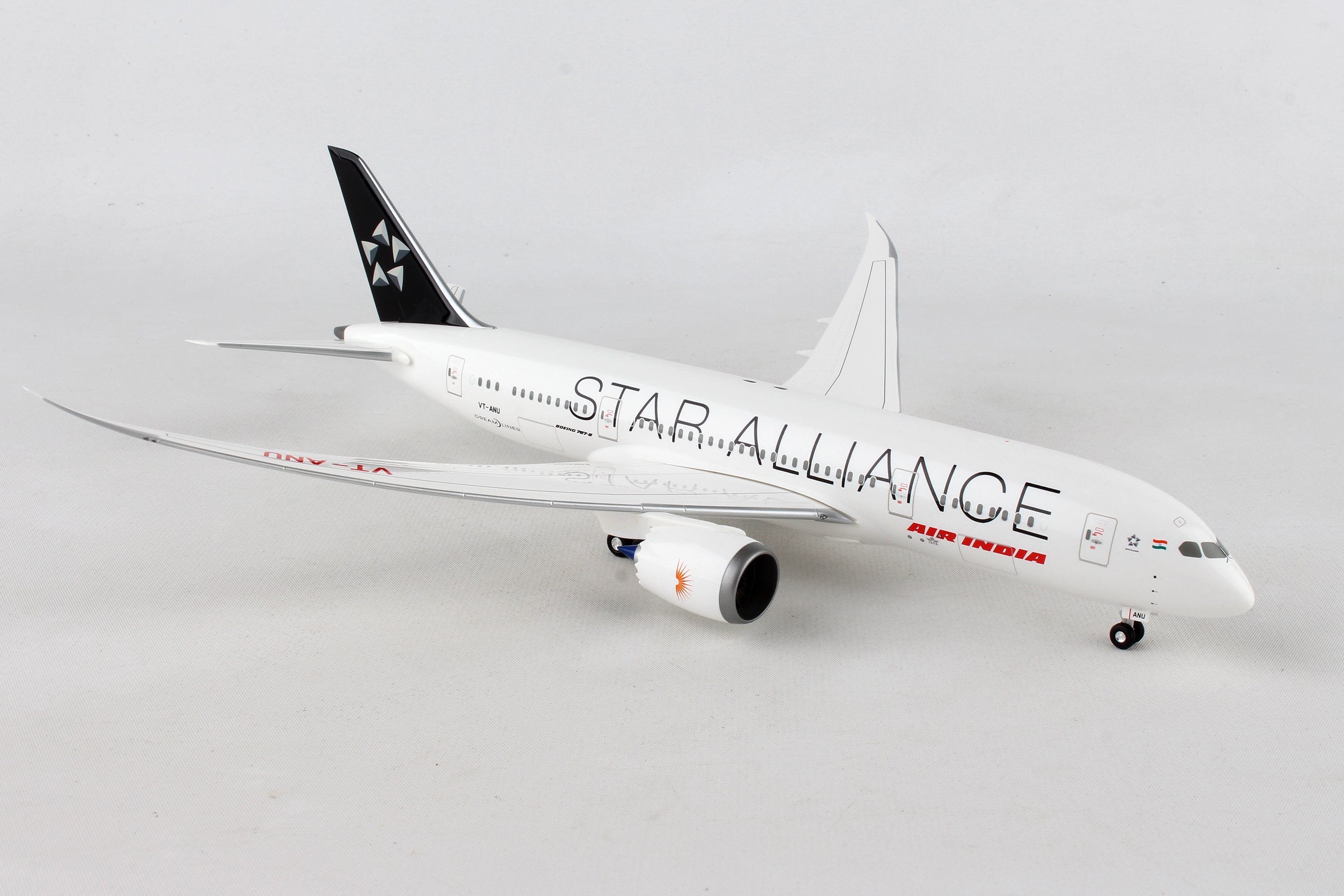 HOGAN AIR INDIA 787-8 1/200 STAR ALLIANCE W/GEAR & STAND (**