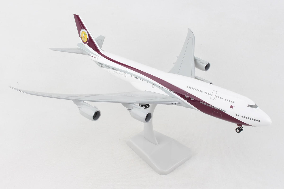 HOGAN QATAR AMIRI 747-8 1/200 W/GEAR REG#VQ-BSK (**) The Airplane Shop.