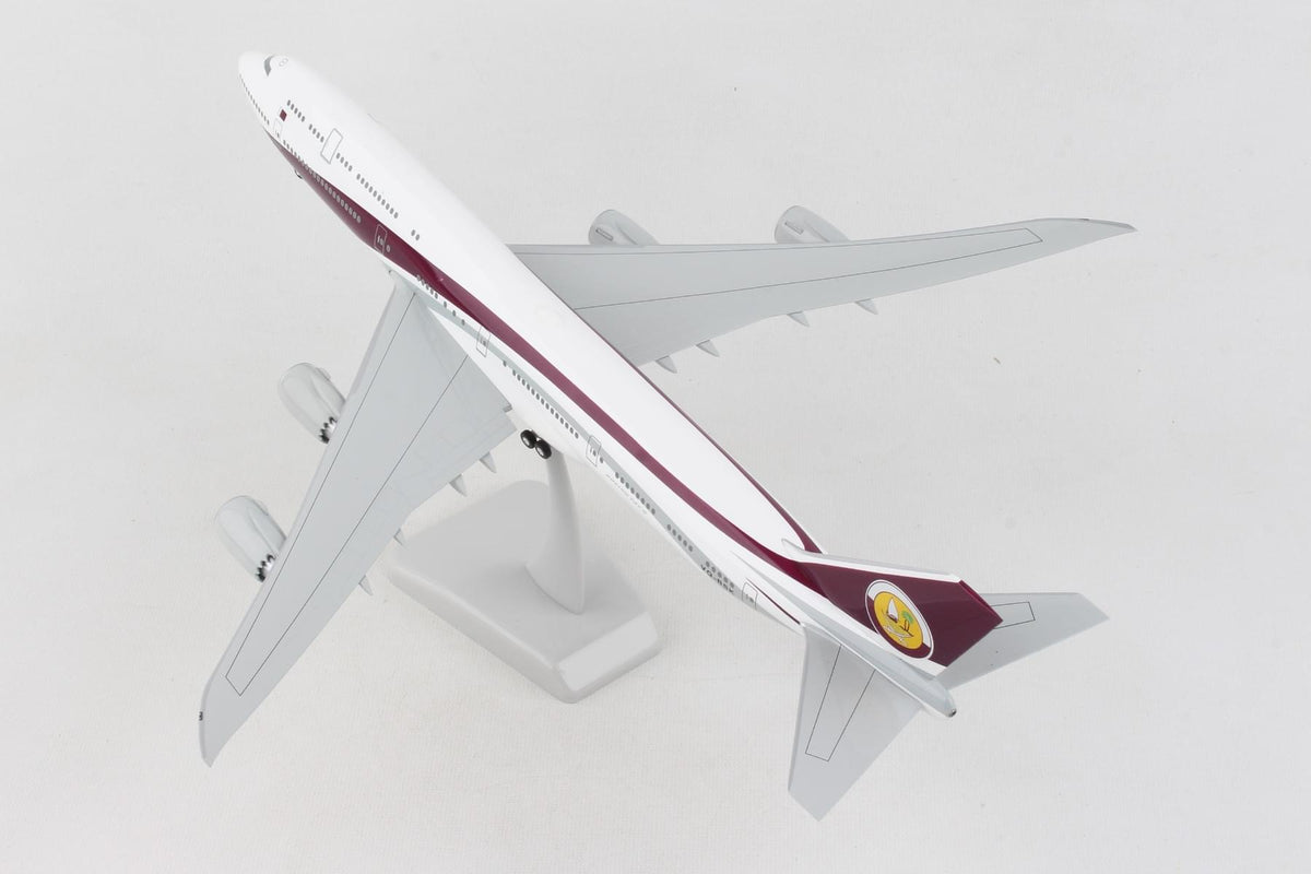 HOGAN QATAR AMIRI 747-8 1/200 W/GEAR REG