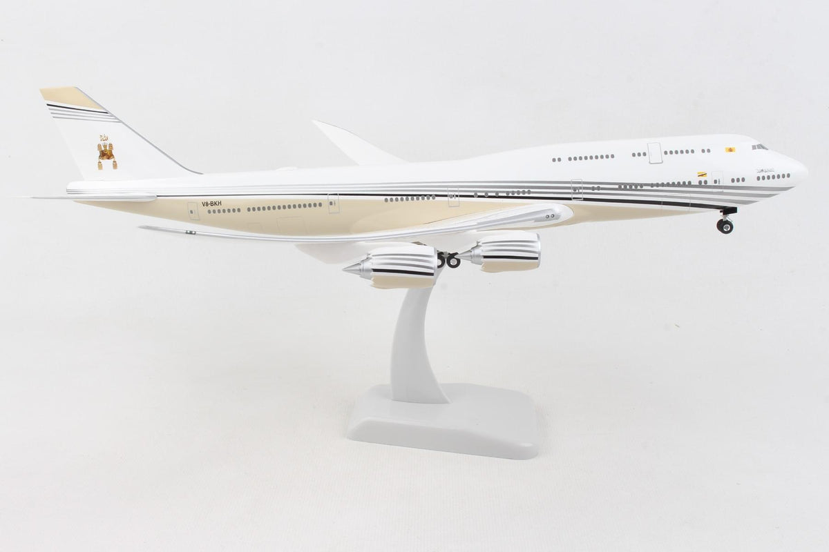HOGAN BRUNEI GOVERNMENT 747-8 1/200 W/GEAR REG