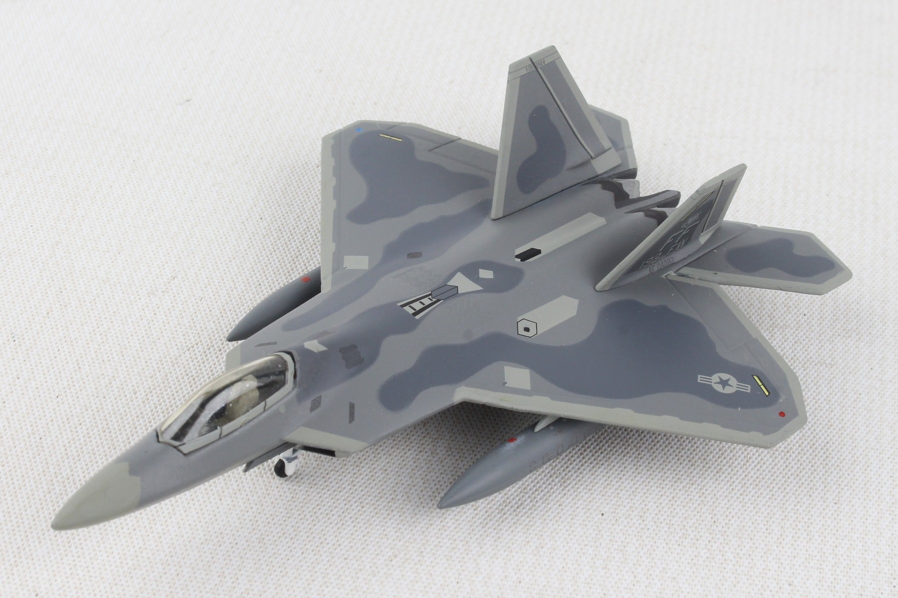 HOGAN USAF F-22A 1/200 LANGLEY AFB 192ND FW TAIL CODE FF