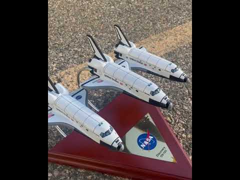 EXEC SER SPACE SHUTTLE (3 ACTIVE) COLLECTION 1/200 (**) The Airplane Shop.