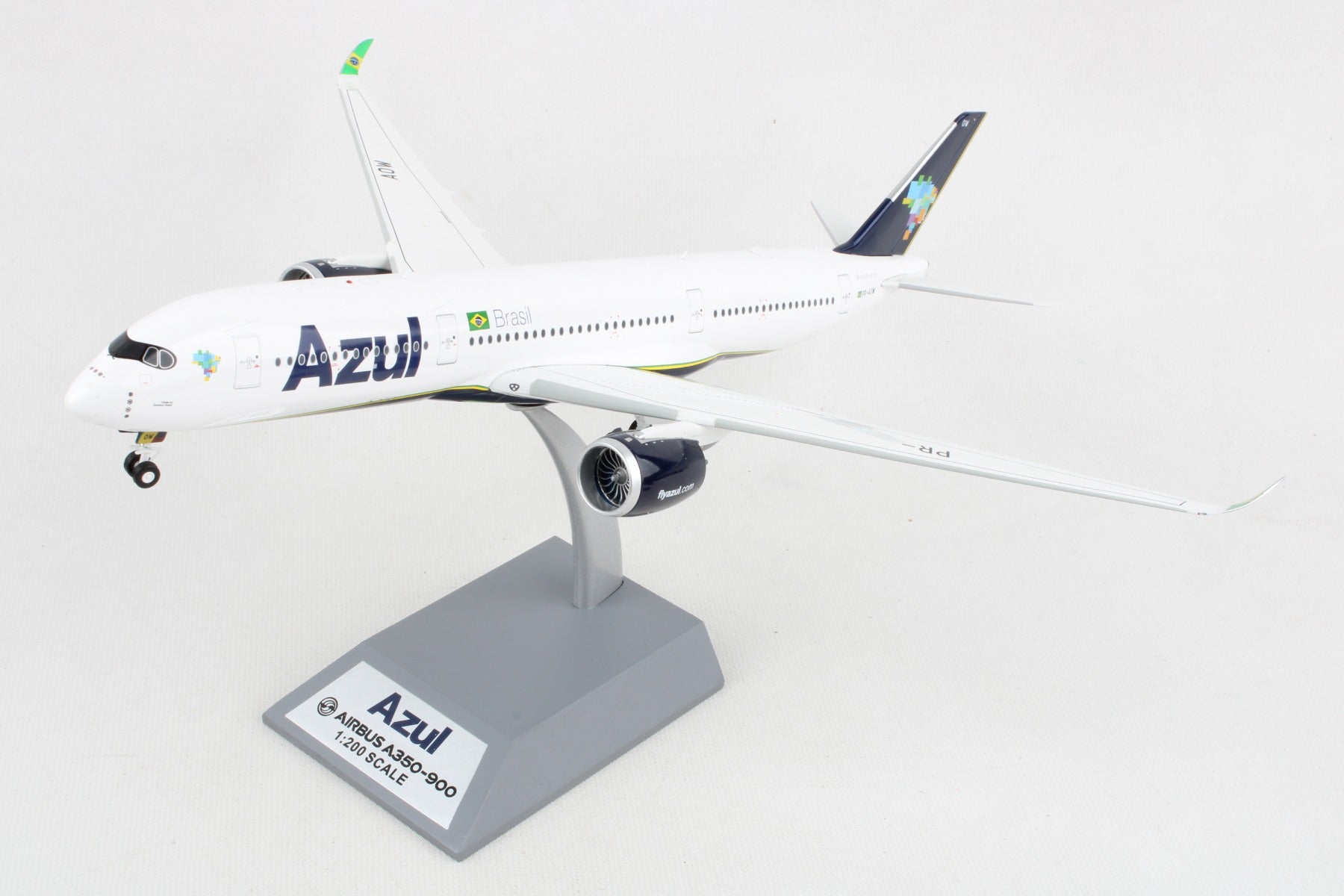 AIRCRAFT AZUL A350-941 1/200 REG#PR-AOW W/STAND