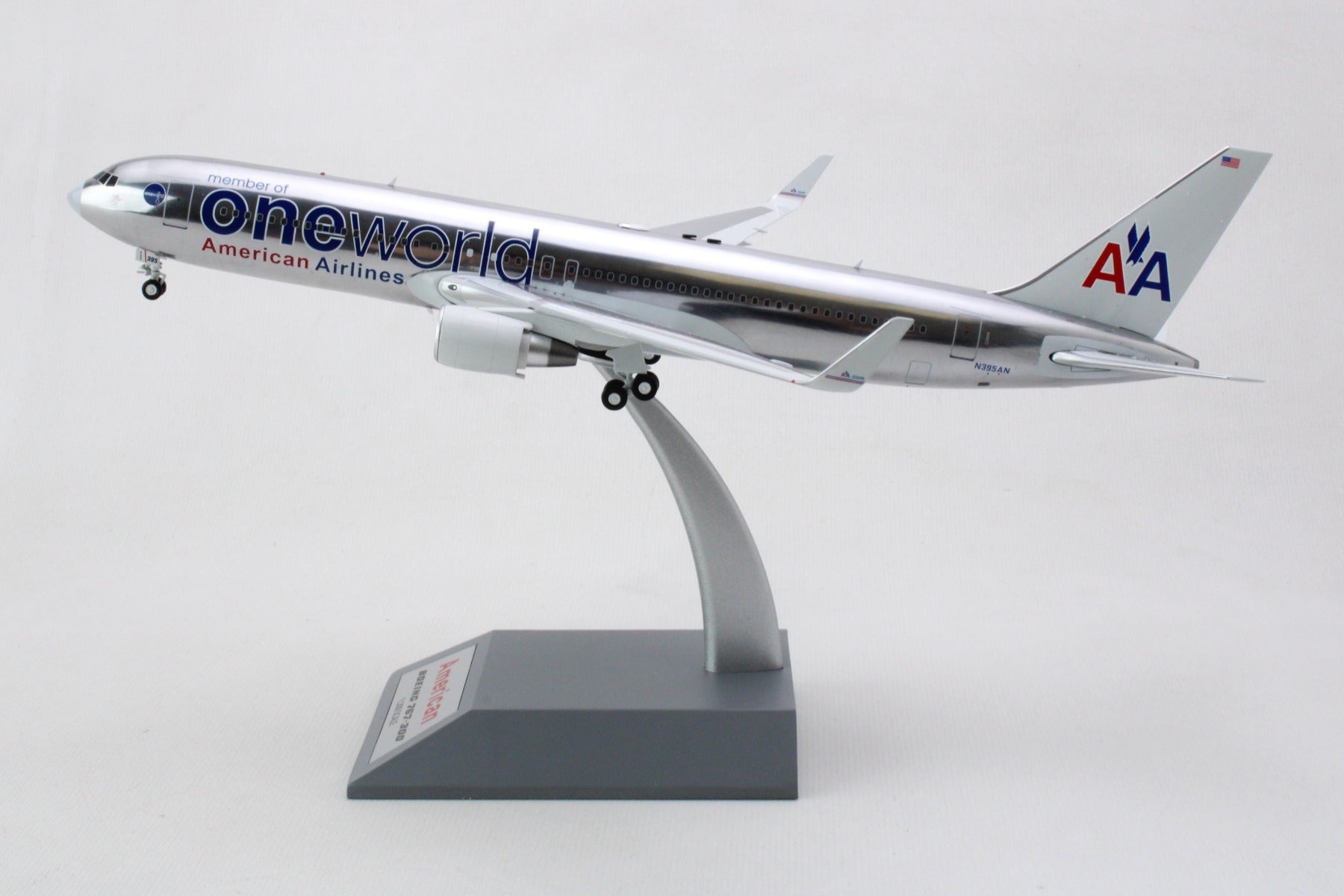 INFLIGHT200 AMERICAN 767-300 1/200 ONE WORLD REG#N395AN W/ST