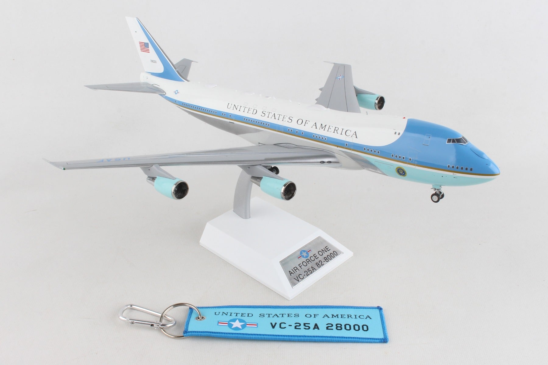 INFLIGHT200 AIR FORCE ONE VC25A 1/200 PLUS KEYCHAIN 28000