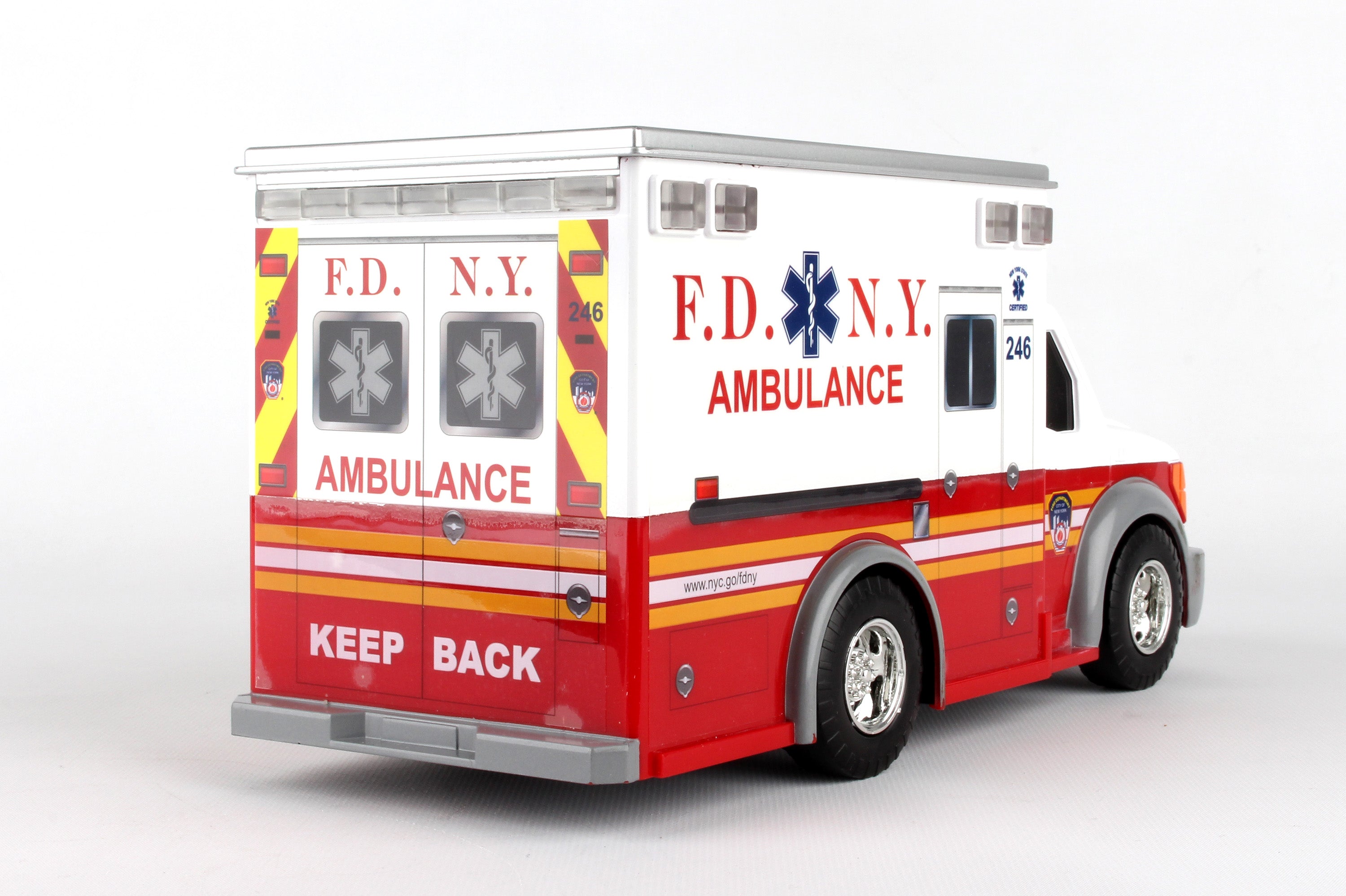 FDNY MOTORIZED AMBULANCE W/LIGHT & SOUND (**)