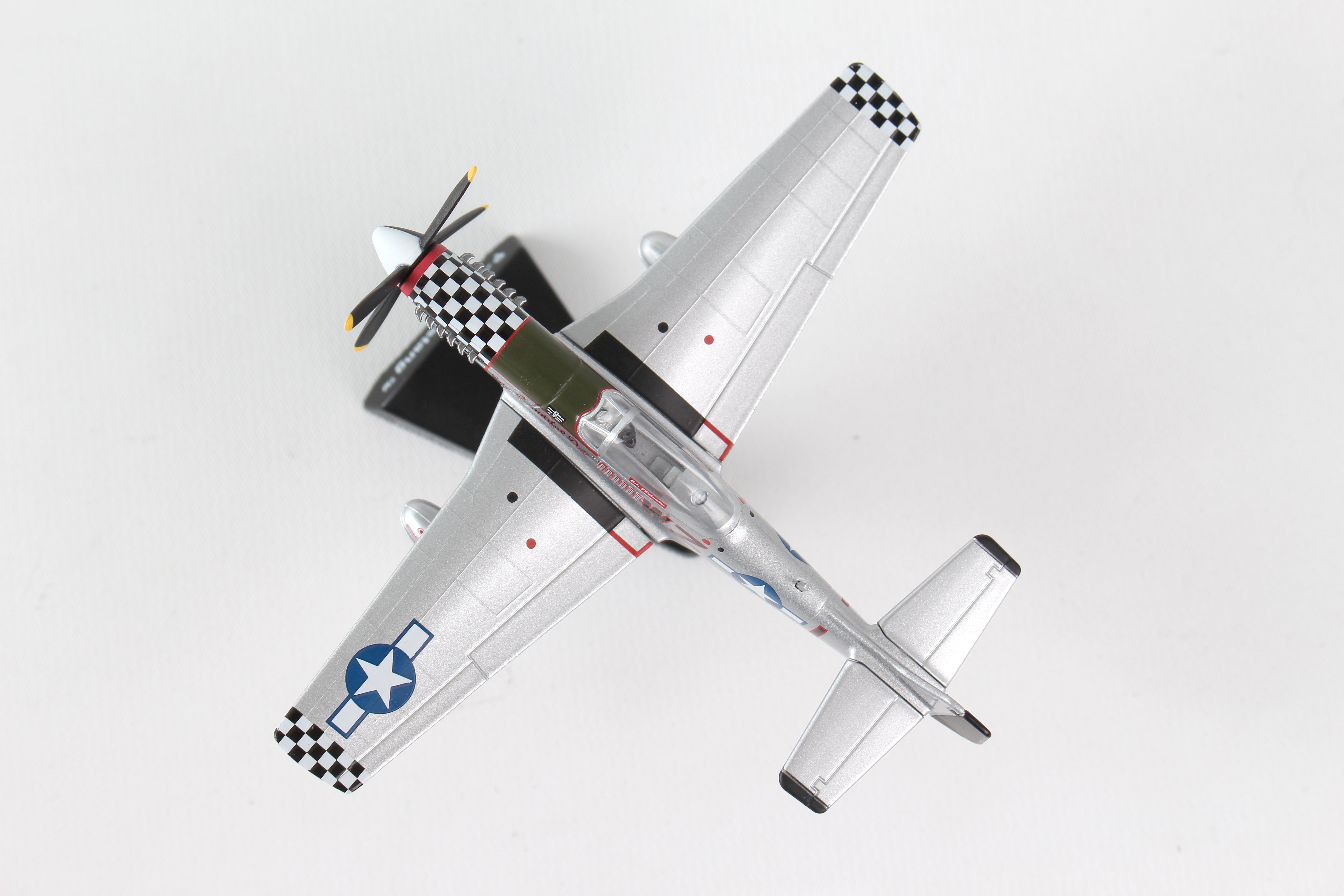 POSTAGE STAMP P-51D BIG BEAUTIFUL DOLL 1/100 (**)