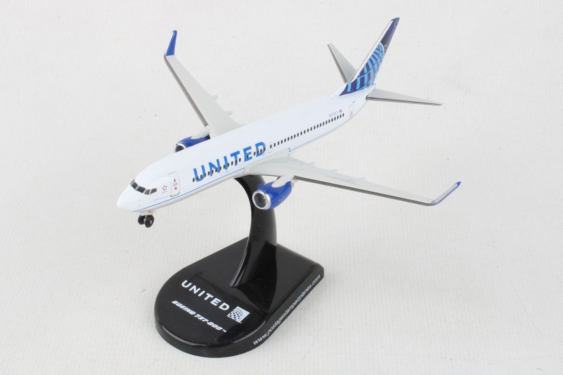 POSTAGE STAMP UNITED 737-800 1/300 2019 LIVERY