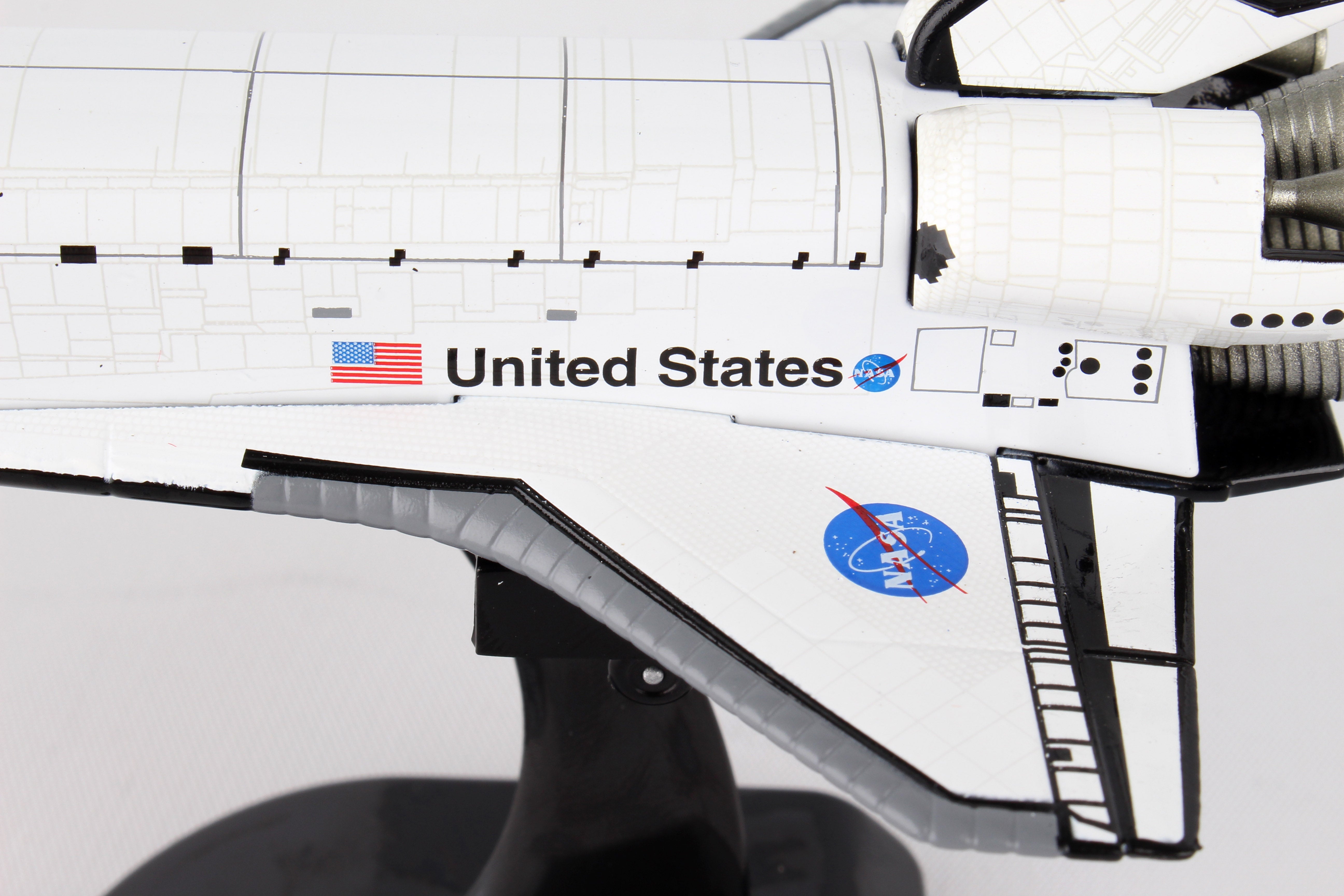 POSTAGE STAMP SPACE SHUTTLE ATLANTIS 1/300