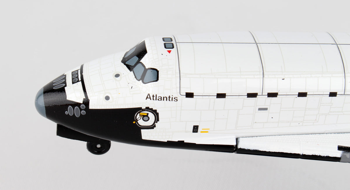 POSTAGE STAMP SPACE SHUTTLE ATLANTIS 1/300 The Airplane Shop.