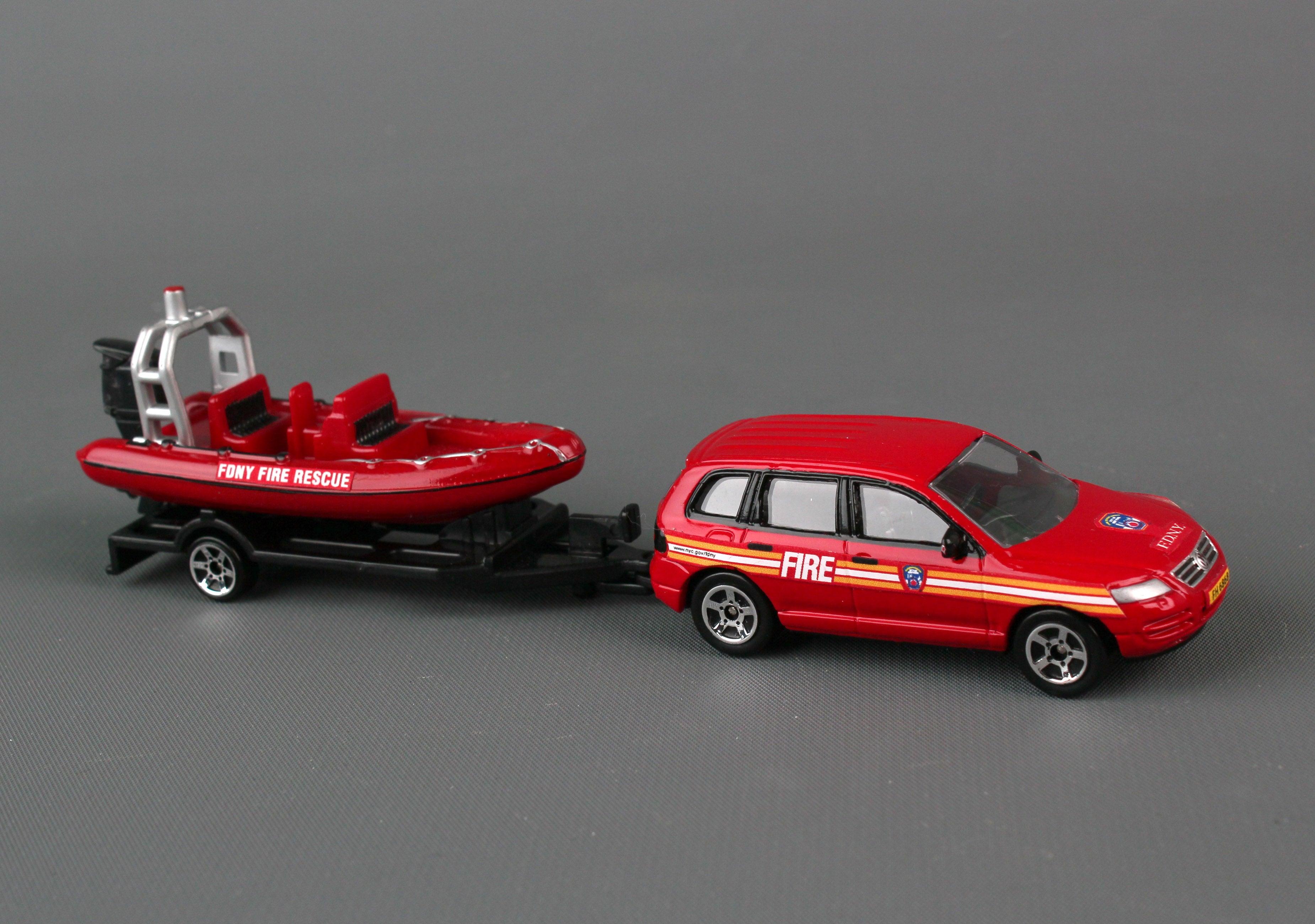 FDNY 1:64 DIE-CAST AUTO TRAILER SET (**)