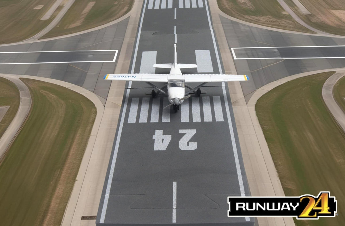 RUNWAY24 C172 BLUE/WHITE The Airplane Shop.