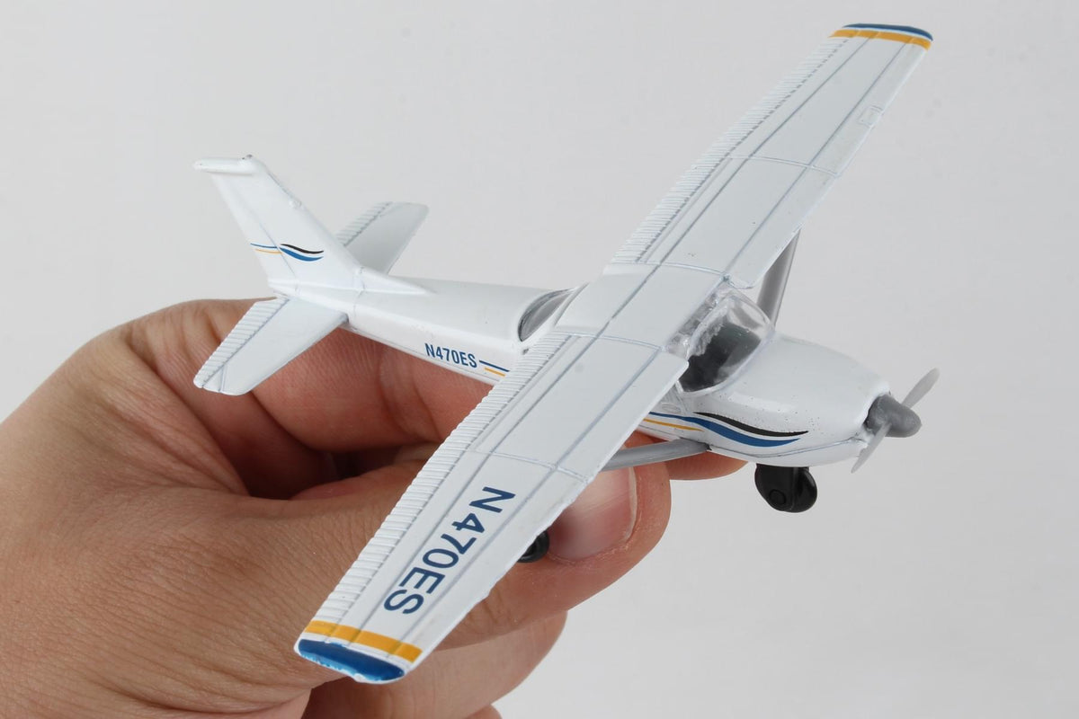 RUNWAY24 C172 BLUE/WHITE The Airplane Shop.