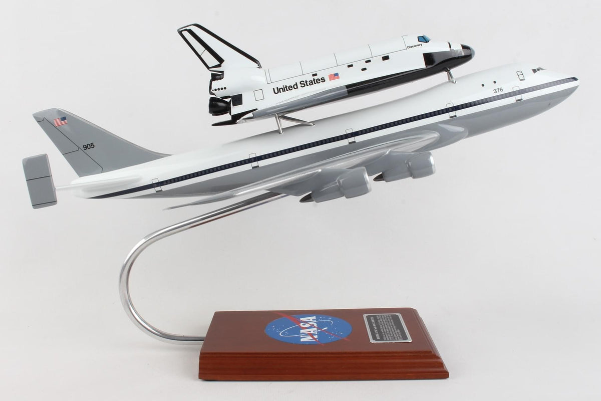 EXEC SER B747 W/ SPACE SHUTTLE 1/144 (KYN747PBTS) (**) The Airplane Shop.