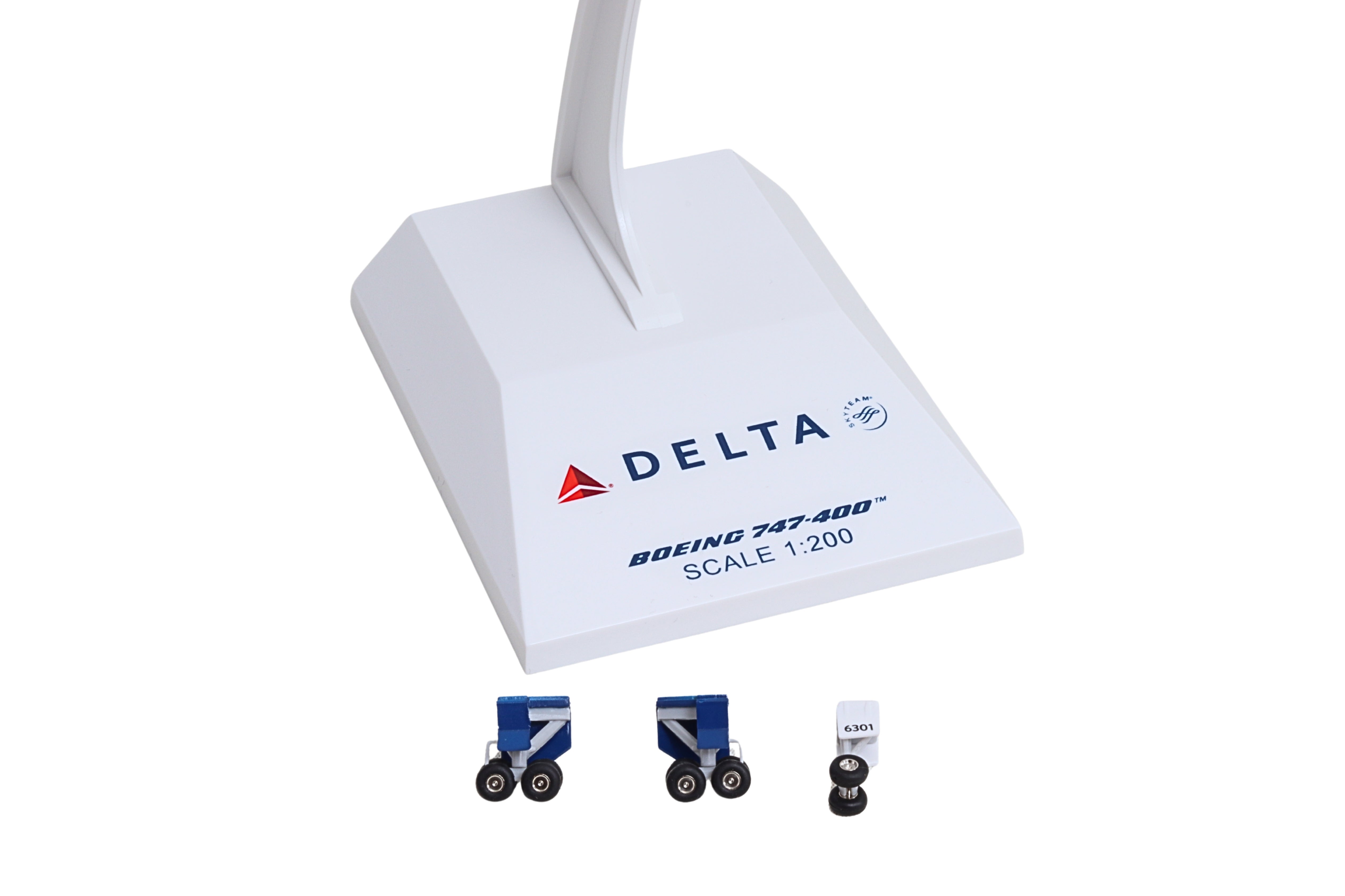 SKYMARKS DELTA 747-400 1/200 W/GEAR REG#N661US