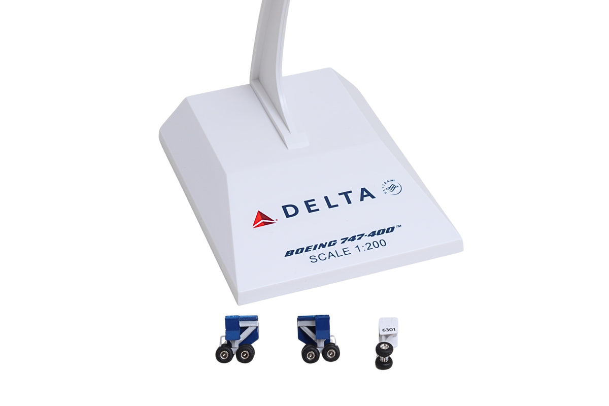 SKYMARKS DELTA 747-400 1/200 W/GEAR REG