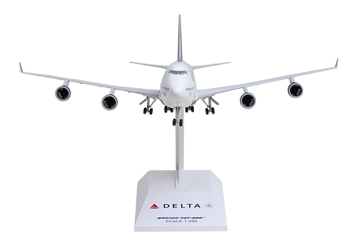 SKYMARKS DELTA 747-400 1/200 W/GEAR REG