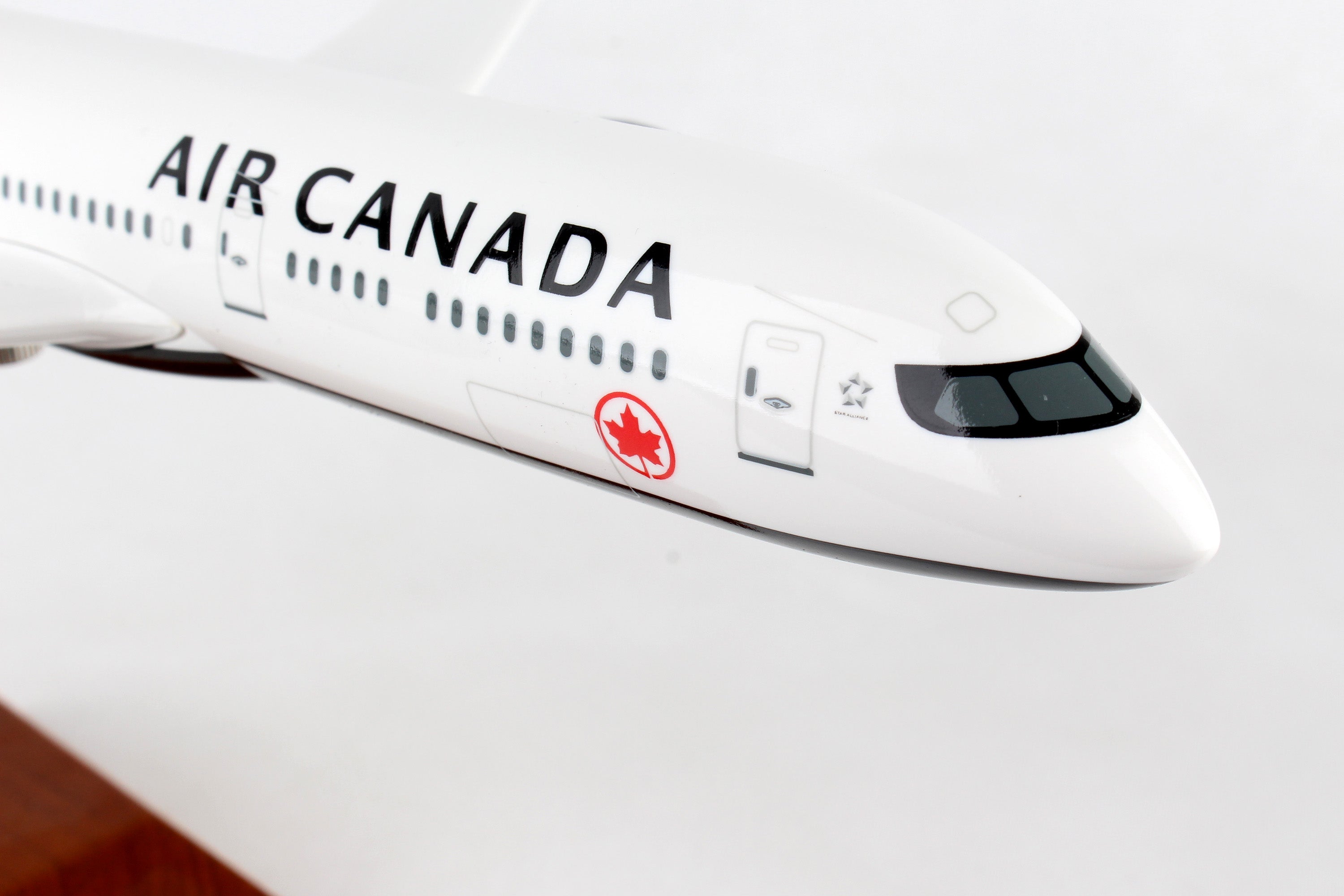 SKYMARKS AIR CANADA 787-9 1/200 W/WOOD STAND (**)