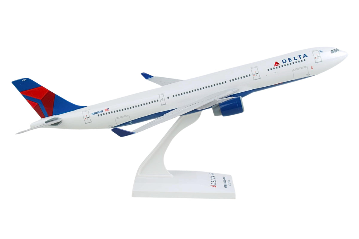 SKYMARKS DELTA A330-300 1/200 The Airplane Shop.