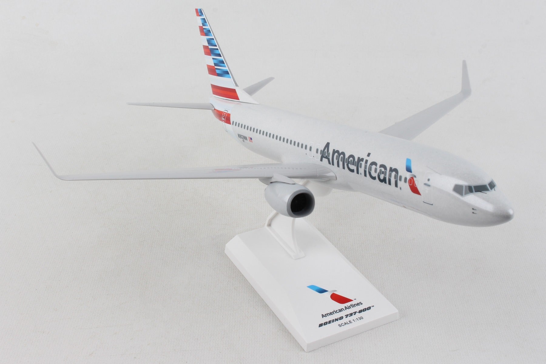 SKYMARKS AMERICAN 737-800 1/130