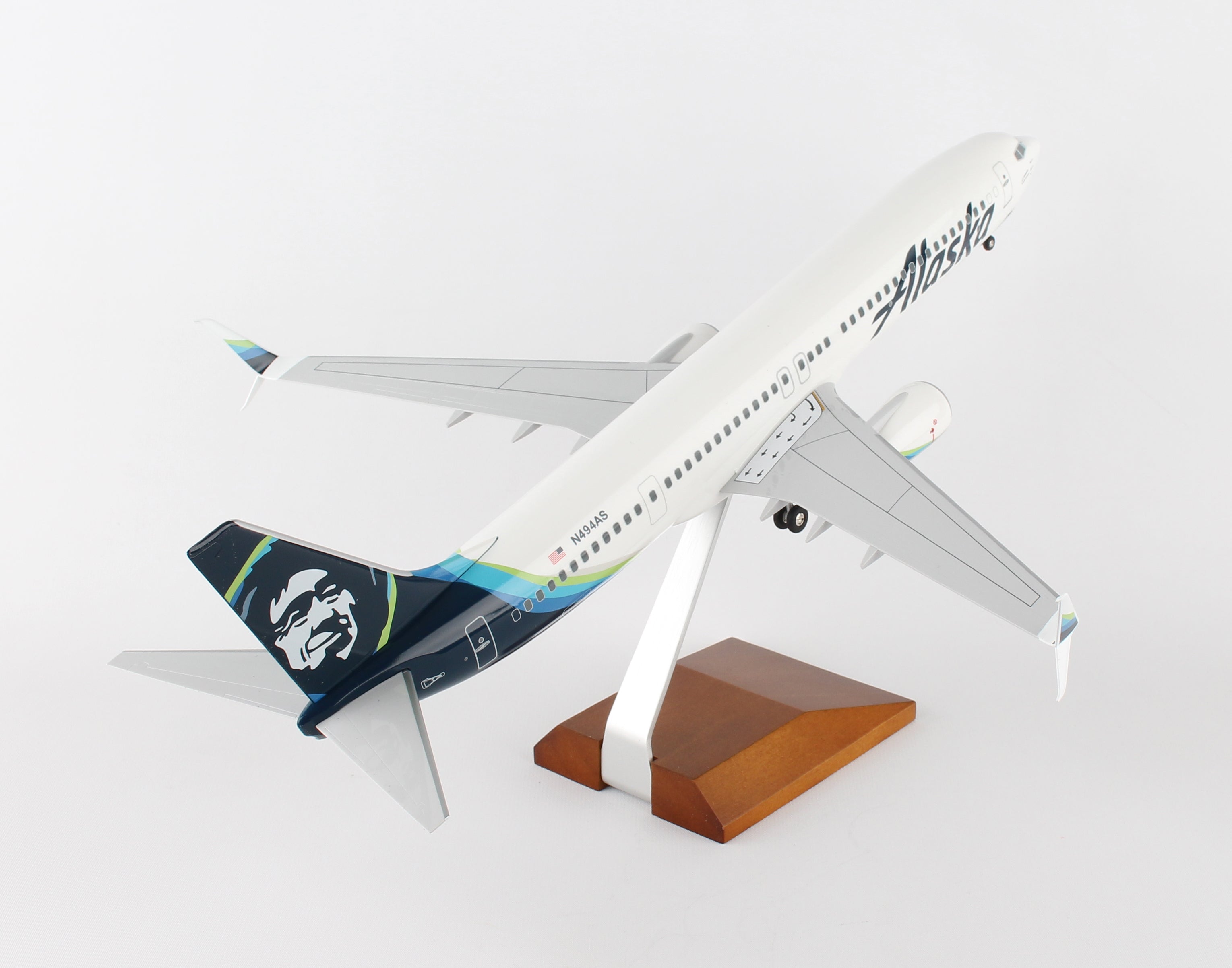 SKYMARKS ALASKA 737-900 1/100 W/WOOD STAND & GEAR