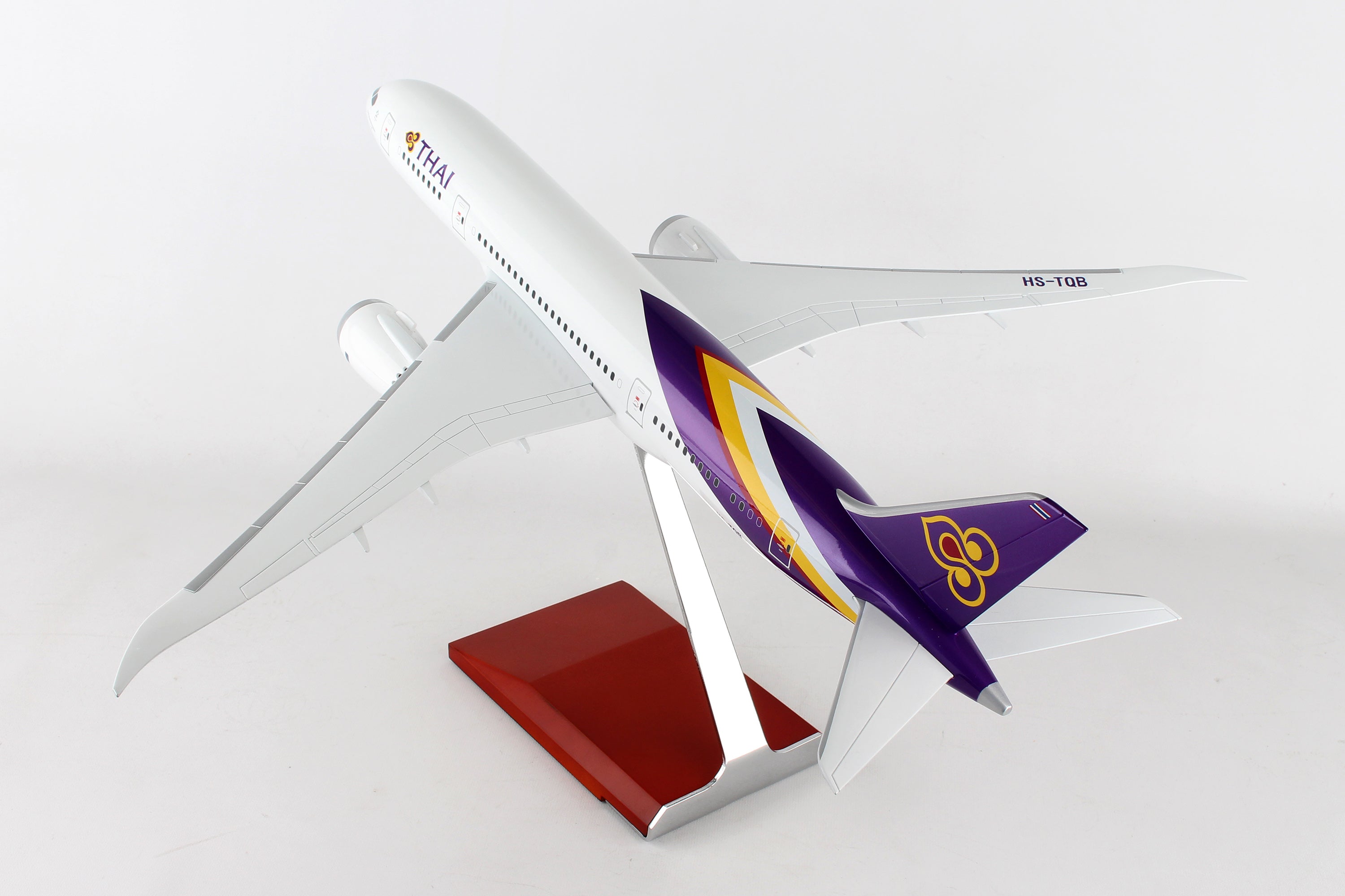 SKYMARKS THAI 787-8 1/100 W/WOOD STAND & GEAR (**)